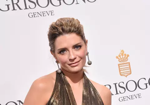 Mischa Barton, filmată în timp ce face sex cu un bărbat misterios. Site-urile porno se întrec în oferte pentru a intra în posesia casetei