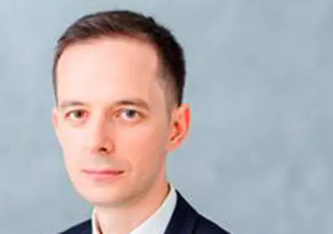 USR vrea anularea pensiilor speciale pentru parlamentari și program de lucru de 8 ore pe zi, dacă le cresc salariile