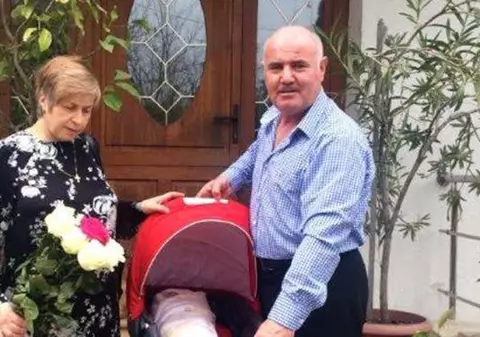 Mama lui Andrei Bucă, tânărul mort în Colectiv, a născut la 52 de ani. Minune de Paște, în familia greu încercată de soartă