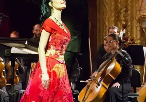 Ana Maria Donose, soprana de la Opera din Iași care a învins cancerul. Bunicul ei l-a învățat pe Patriarhul Daniel să cânte