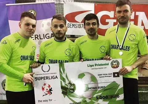Foști campioni ai României au trecut pe teren mic și luptă pentru o sumă spectaculoasă în Liga Prieteniei