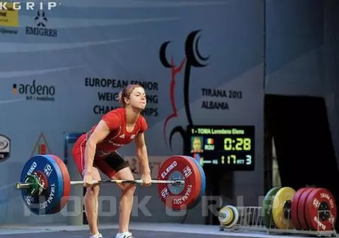 Loredana Toma a cucerit trei medalii de aur la Campionatul European de haltere
