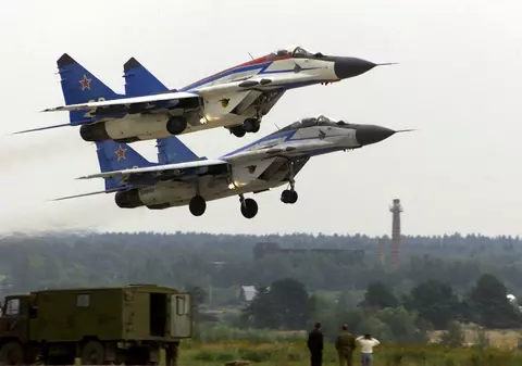Rusia, obligată de România să demonteze mai multe avioane de vânătoare pentru a le livra sârbilor