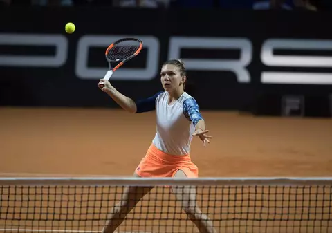 Simona Halep, eliminată în sferturile probei de dublu, la turneul de la Stuttgart. Raluca Olaru a ieșit din primul tur