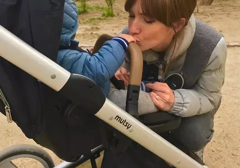Adela Popescu se pregătește pentru al doilea copil, o surioară pentru băiețelul ei