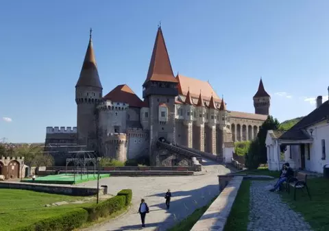 UPDATE | Tâlharul de la Castelul Corvinilor, arestat preventiv