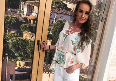 Diana Munteanu a îmbrăcat din nou rochia de mireasă. Ce spune despre momentul emoționant