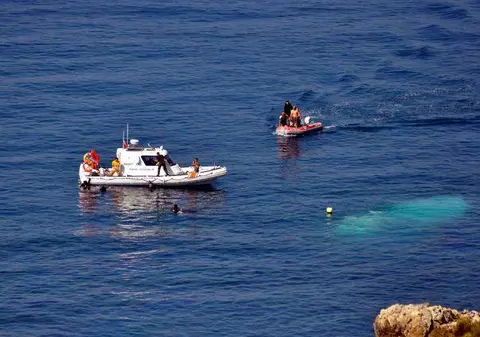 Peste 2.000 de migranţi au fost salvaţi în Marea Mediterană, în largul coastelor Libiei