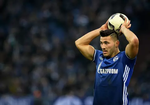 Clubul de fotbal AC Milan va fi preluat de chinezi. Prima achiziție: Sead Kolašinac, de la Schalke 04