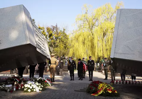 Tragedia de la Smolensk | Polonia a marcat șapte ani de la prăbușirea aeronavei prezidențiale