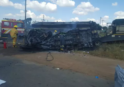 Tragedie rutieră în Africa de Sud. 19 de elevi au murit, în urma unui accident