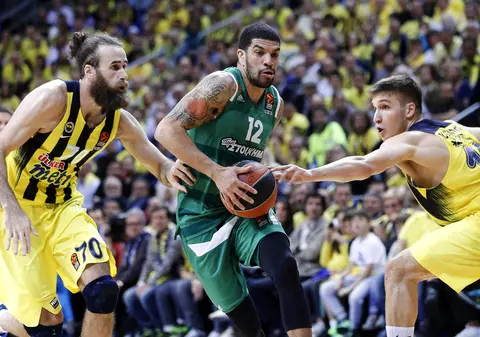 Fenerbahce Istanbul şi ŢSKA Moscova s-au calificat în Final Four-ul Euroligii de baschet masculin