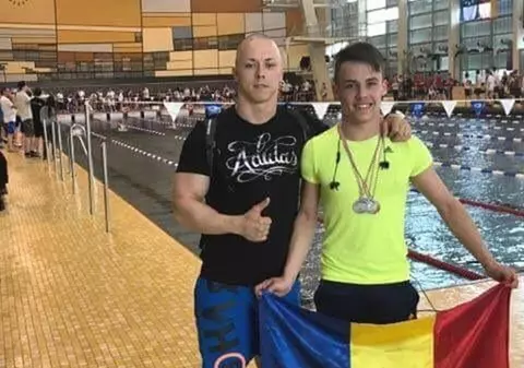 Un adolescent din Timișoara, printre cei mai buni înotători din Europa. Etienne Dragota a urcat de 4 ori pe podium la un concurs din Germania