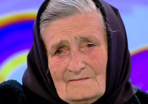 Mama Ilenei Ciuculete își revine cu greu după moartea artistei: „Aș fi vrut să mor lângă ea”