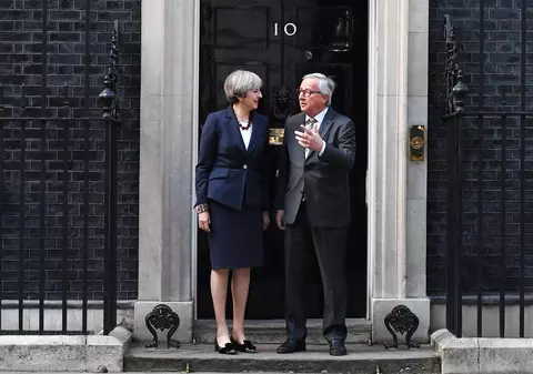 Theresa May spune că va fi “o femeie a naibii de dificilă” în negocierile privind Brexit