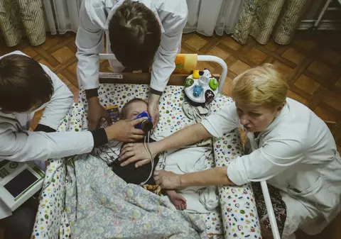 Imagini cutremurătoare din orfelinatele din Belaus: “Picioarele lor sunt scobitori acoperite cu piele”