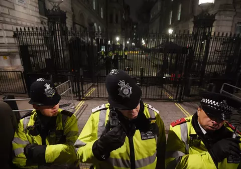 Mai multe persoane rănite după ce au fost arse cu acid într-un club din Londra