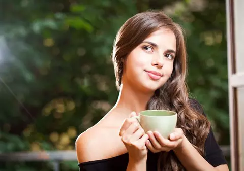 4 remedii simple care îți îmbunătățesc starea de spirit