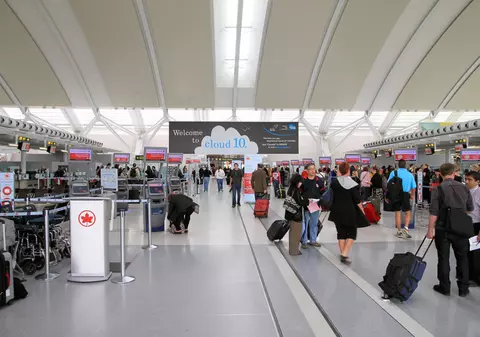 Un terminal al aeroportului din Berlin a fost evacuat din cauza unui pachet suspect