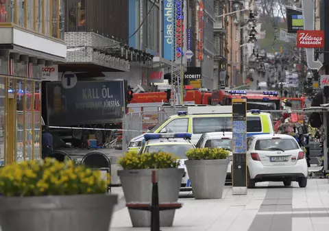 Atentatul din Stockholm ar fi putut să fie dejucat. Autoritățile au fost avertizate că suspectul este simpatizant ISIS