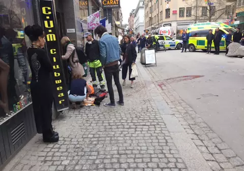 O româncă a fost rănită în atacul terorist de la Stockholm. Este internată în spital și a fost supusă unei intervenții chirurgicale