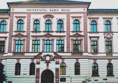 Majorări salariale pentru directorii administrativi și secretarii șefi din învăţământul superior - legea salarizării unitare