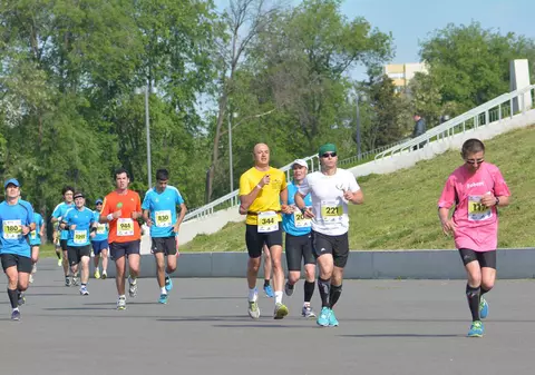 Semimaratonul este cea mai apreciată și cea mai aleasă distanță. Cursa din București, pe 14 mai