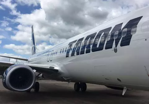 FOTO/ Cum arată avionul Boeing 737 800 NG achiziționat de TAROM. Aeronava ajunge miercuri în România