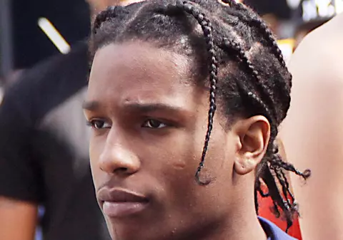 Rapperul A$AP Rocky a fost victima unui jaf armat. I s-a furat un milion de dolari din casă