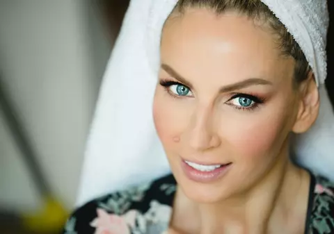 Andreea Bănică a purtat o ținută spectaculoasă la Bravo, ai stil! Fanii nu s-au abținut când i-au văzut decolteul. “Cred că soțul tău…”