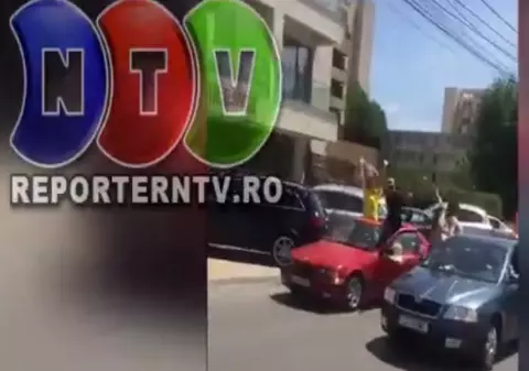 Mașini scumpe, inconștiență și manele pe șosele din Constanța. Cum au ”defilat” elevii unui liceu