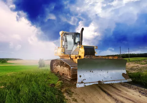 LIBERTATEA TE AJUTĂ: Un vecin își poate face un drum de acces, trecând prin terenul meu?