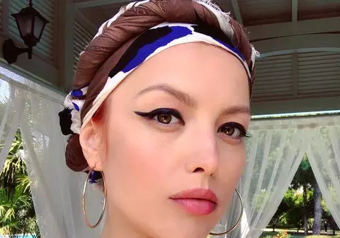 Elena Gheorghe și-a arătat burtica de gravidă în costum de baie. Cum arată artista