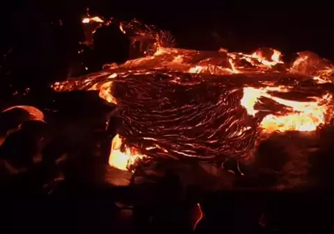 Imagini spectaculoase cu erupția unui vulcan din Hawaii | VIDEO