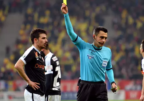 S-au anunțat arbitrii meciurilor de mâine care vor decide titlul în Liga 1. Viitorul și Dinamo au amintiri triste cu ”fluierașii” de la ultimul joc!