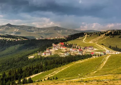 Vrei să-ți deschizi o afacere în mediul rural? Accesează fonduri europene pentru pensiuni și căsuțe turistice