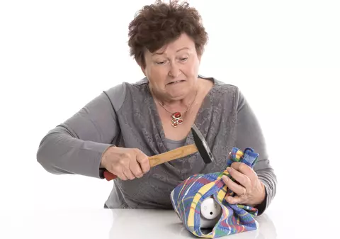 LIBERTATEA TE AJUTĂ: Cine beneficiază de indemnizația socială de 520 de lei?