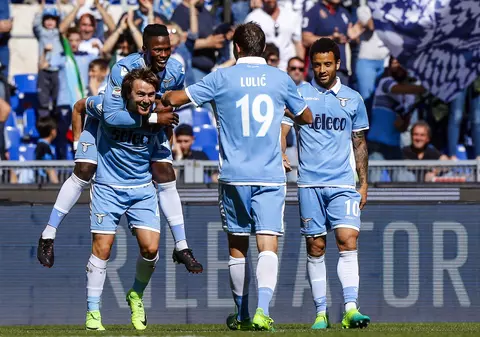 Italia, etapa a 36-a. Inter e la pământ: 1-2 cu Sassuolo! Suporterii din peluză au plecat încă de la pauză. Roma a bătut-o pe Juve, dar titlul e imposibil / VIDEO