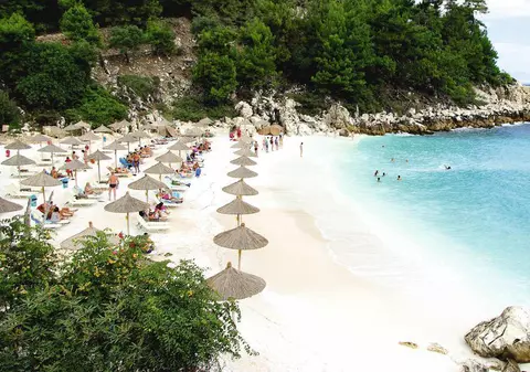 (P) Locuri de poveste și plaje spectaculoase, în Thassos