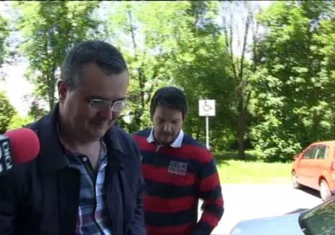 Medicul Sorin Velicu din Brașov, acuzat de dare și luare de mită. Soția sa și alți doi medici din Craiova sunt cercetați în dosarul scandalos