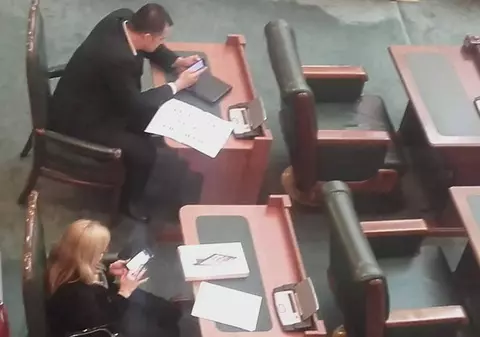 Senatul a respins propunerea ca persoanele condamnate penal definitiv să nu poată candida la Președinție