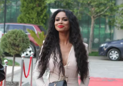 VIDEO EXCLUSIV. Explicația amorului după gratii. Laurette spune care a fost motivul pentru care s-a măritat!