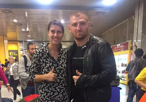 UPDATE. Primele declarații: ”Ne-am speriat, aeronava s-a zgâlțâit, dar piloții au fost excepționali”. Momente de panică pentru Sorana Cârstea și Cătălin Moroșanu. O pasăre a lovit unul dintre motoarele avionului în care se aflau