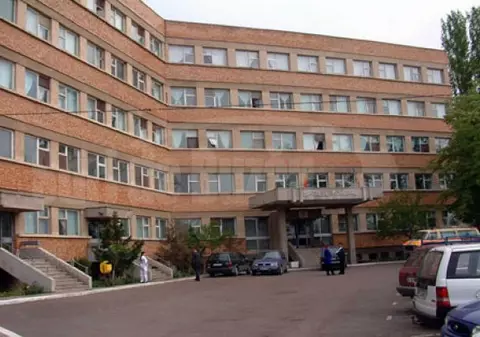 Spitalul din Râmnicu Sărat, fără secție de Ortopedie. Singurul specialist a plecat