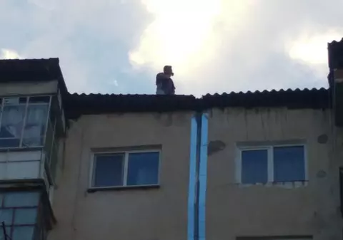 EXCLUSIV. S-a sinucis după ce iubita l-a dat afară din... arest. Un polițist și un pompier, prietenii din copilărie ai lui Capone, au încercat în zadar să îl salveze