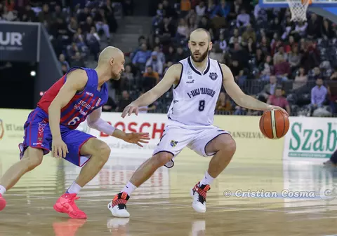 Finala Ligii Naționale de baschet: U-BT Cluj - Steaua CSM EximBank 87-85, în primul meci. Duminică, partida a doua
