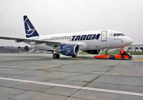 Cursă Tarom ținută la sol din cauza unui incident