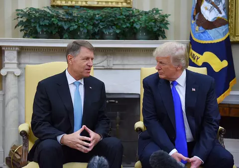 Vizita lui Iohannis la Casa Albă, comentată de internauții americani: ”Stăpânește mai bine engleza decât Trump”
