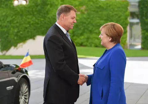 Klaus Iohannis și Angela Merkel au vorbit la Berlin despre criza din România; Merkel: Noi dorim un stat de drept întărit / FOTO