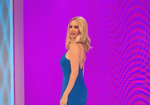 Andreea Bănică, la cules de cireșe. Soțul ei a filmat-o și a făcut totul public